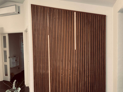 LAMEL-LED G2 SORT plug'n play pakke 2x240 cm. skinner med 300 cm. opdelt lys og tilslutning. TRIAC dæmpbar //jf. produktionsliste