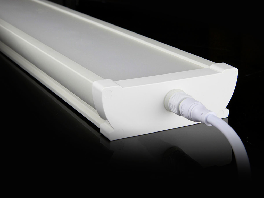 High-Lux 30W-M LED armatur 120 cm. NW m/sensor