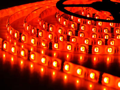 LED strip 24V. 5 m. RØD 5W/m. IP65. 10mm PCB. 50 cm. 0.5mm2 ledning begge ender