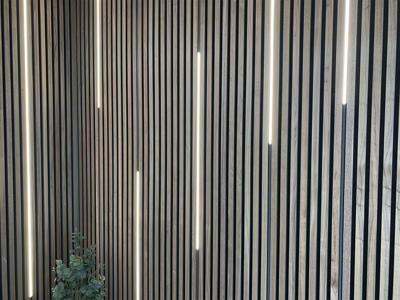 LAMEL-LED PRO plug'n play sæt for mørke akustik-paneler 240 cm.